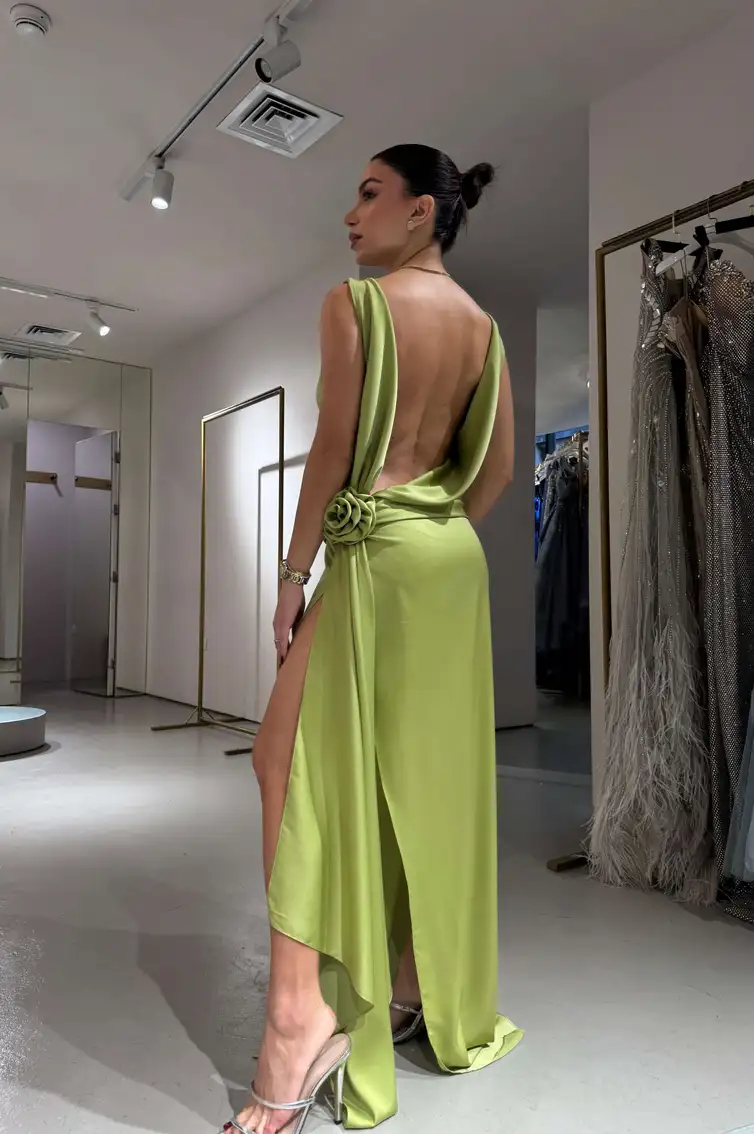 “ LIVIANA “ - LONG - STRAPS - FLOWY ( SILK ) - OPEN BACK 
