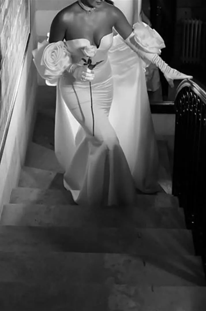 01-2025/Products-PicR-80216353-weddingdress.jpg