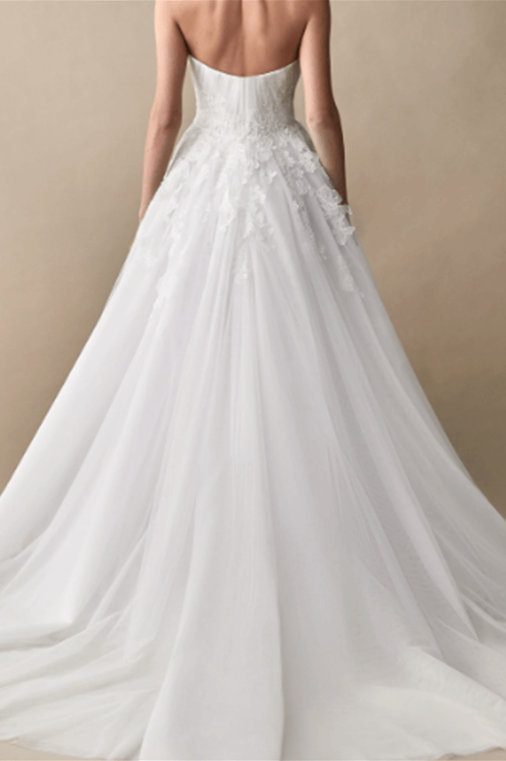 07-2024/Products-PicR-32655711-SANDYNOURBRIDALLILYDRESSBACK.png