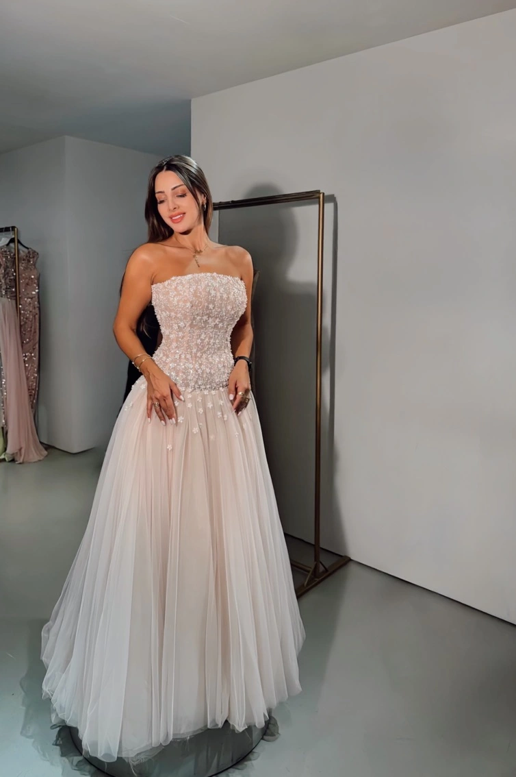 “ OPALESCENT “ - LONG - STRAPLESS - A LINE