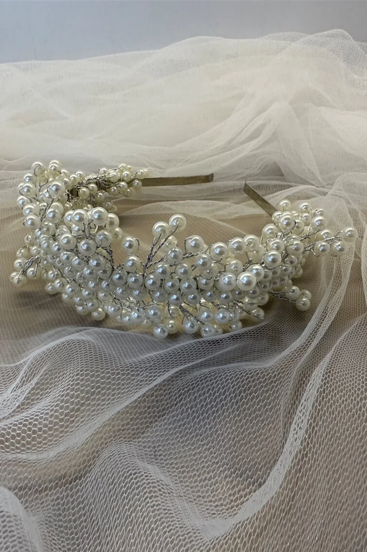 Pearly head piece