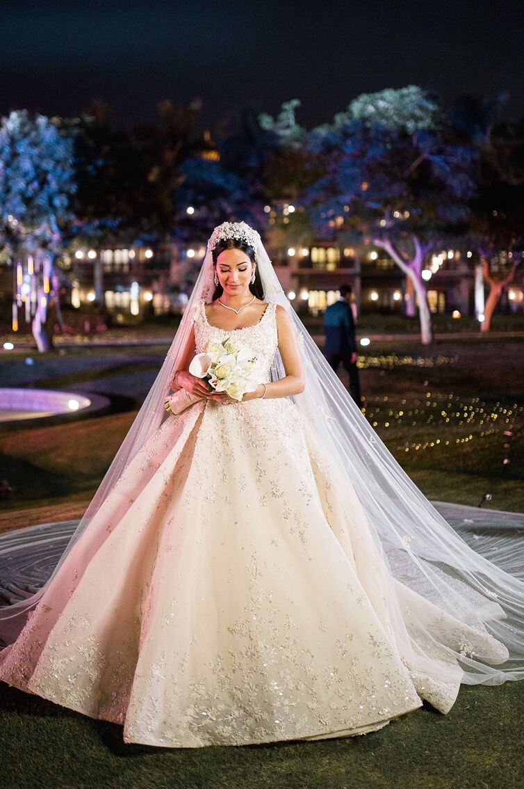 '3D HIBISCUS' - SQUARE NECKLINE - PRINCESS CUT (VEIL + JUPON)