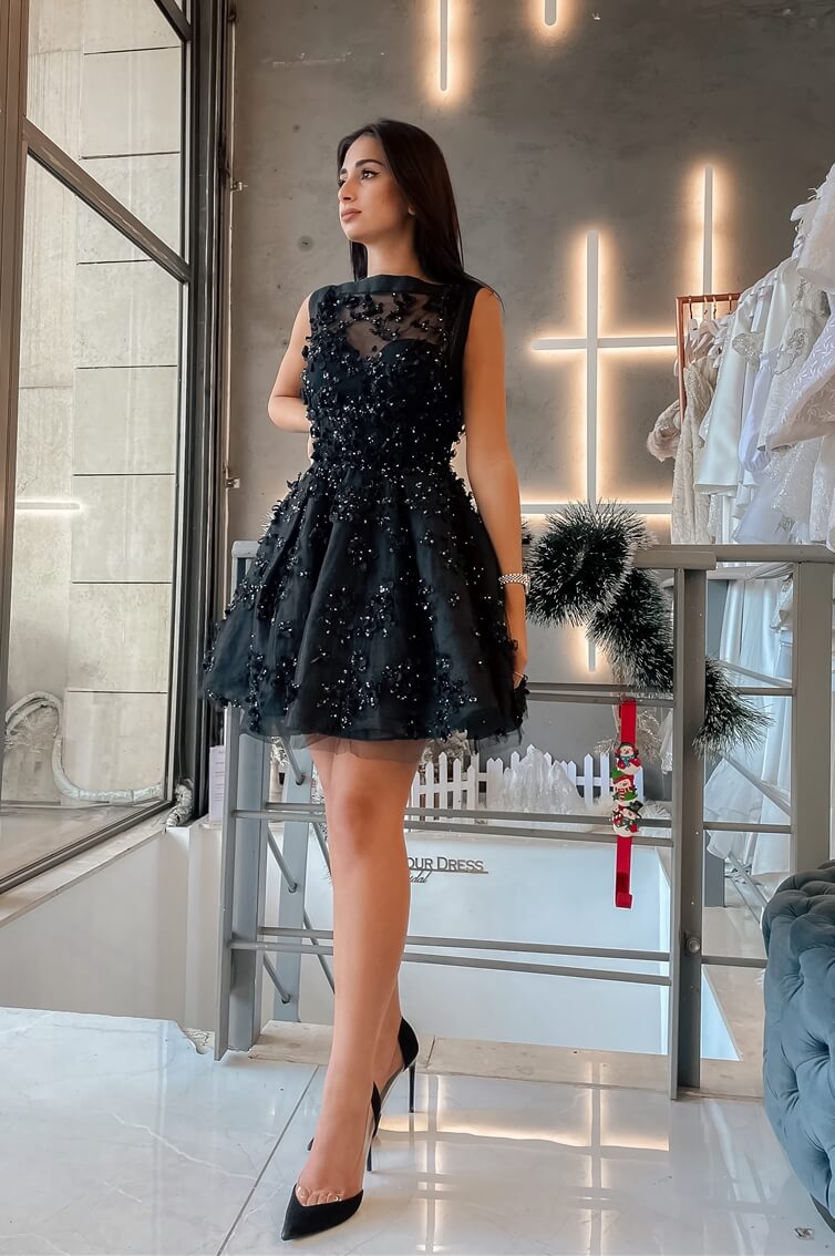 ''KARA''- BLACK- SHORT- PRINCESS 