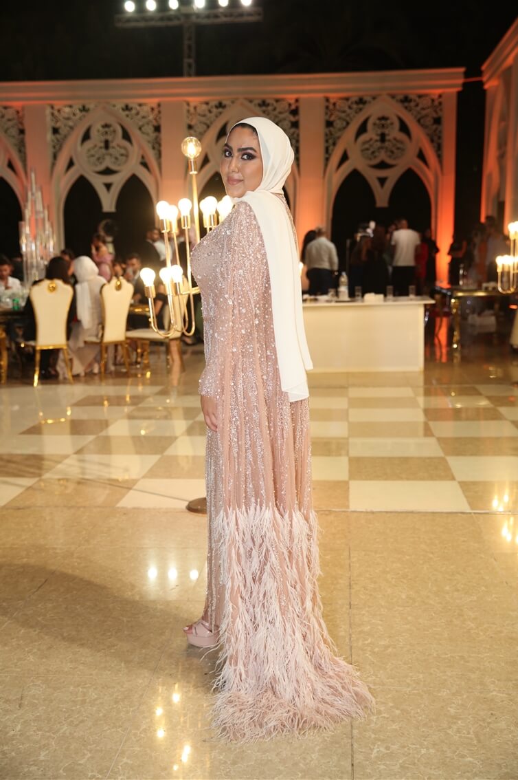 BLUSH - LONG - HIGH NECK - STRAIGHT CUT - CAPE 